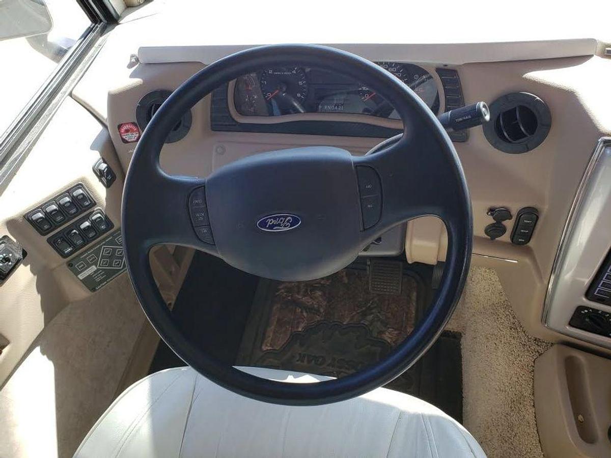 Used 2016 Winnebago Adventurer 38Q