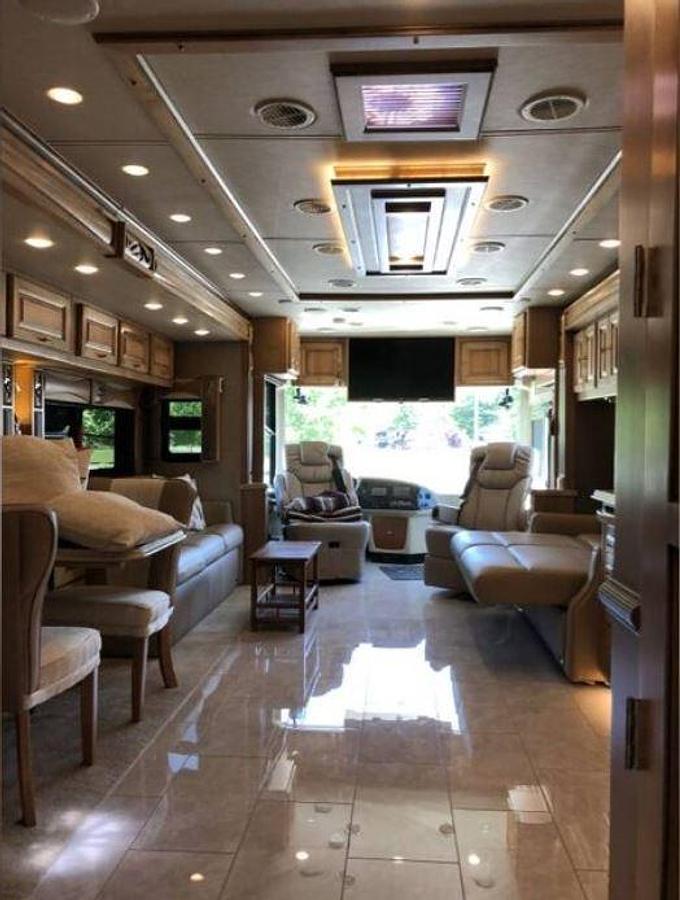 Used 2018 Tiffin Phaeton 40QBH Class A Motorhome
