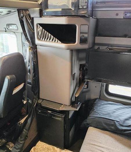 Used 2013 KENWORTH T800