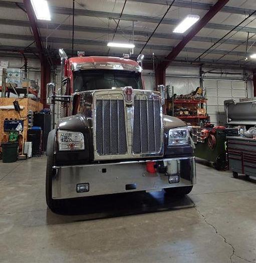 Used 2023 KENWORTH W990