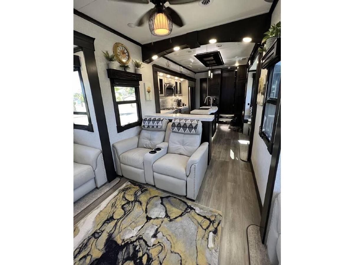 Used 2021 Crossroads REDWOOD RW4150RD Fifth Wheel
