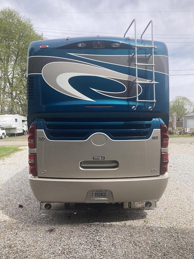 Used 2005 Monaco Signature Castle IV Class A Motorhome