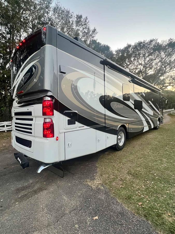Used 2022 Forest River Berkshire 40F