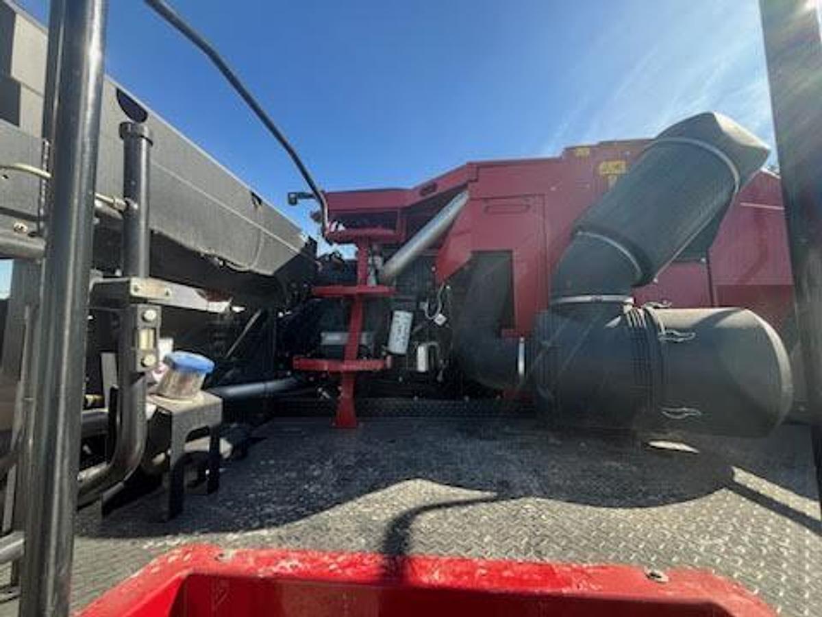 Used 2013 CASE IH 7230 Combine