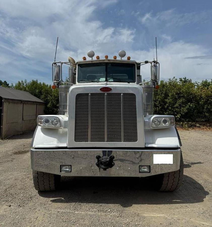 Used 2019 PETERBILT 365 Dump Truck