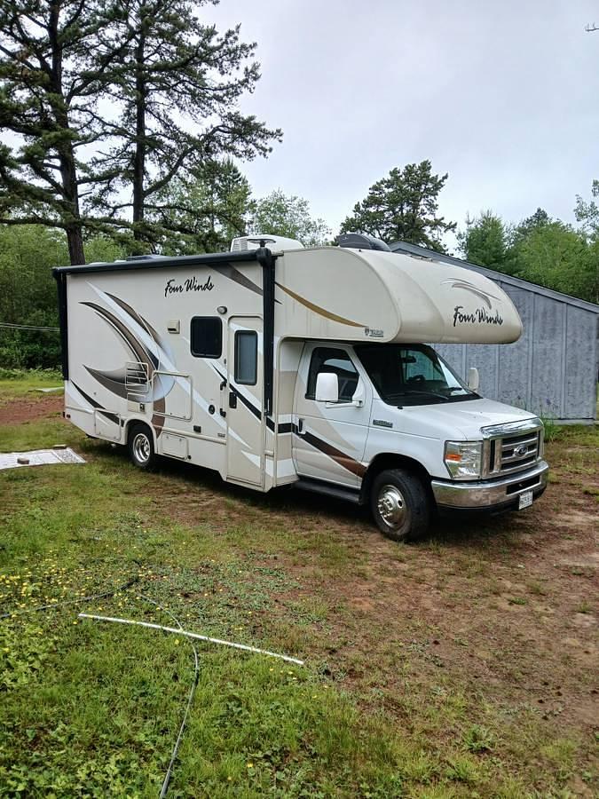 Used 2017 Thor Motor Coach Four Winds 24F