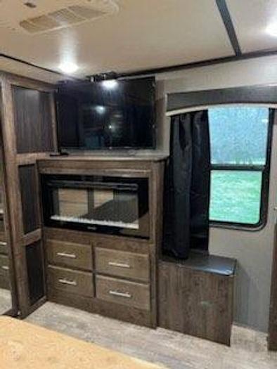 Used 2019 Crossroads Cameo 3921RB