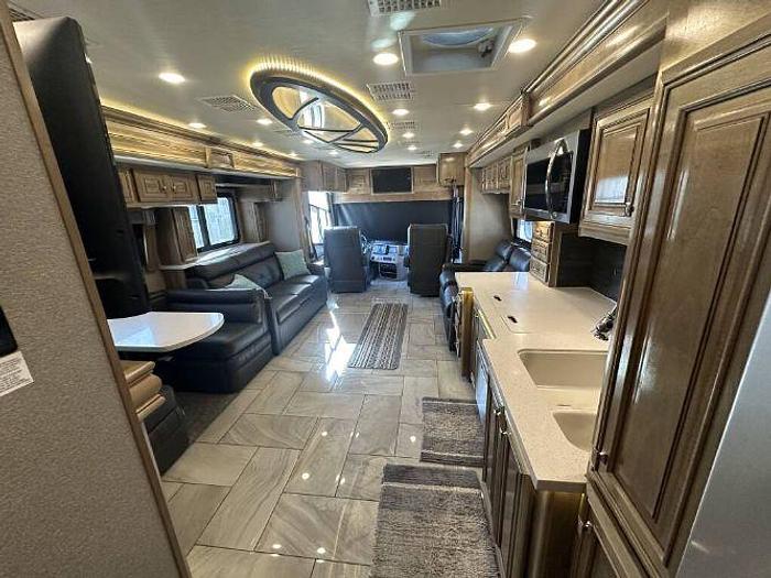 Used 2019 Fleetwood Discovery LXE 40M