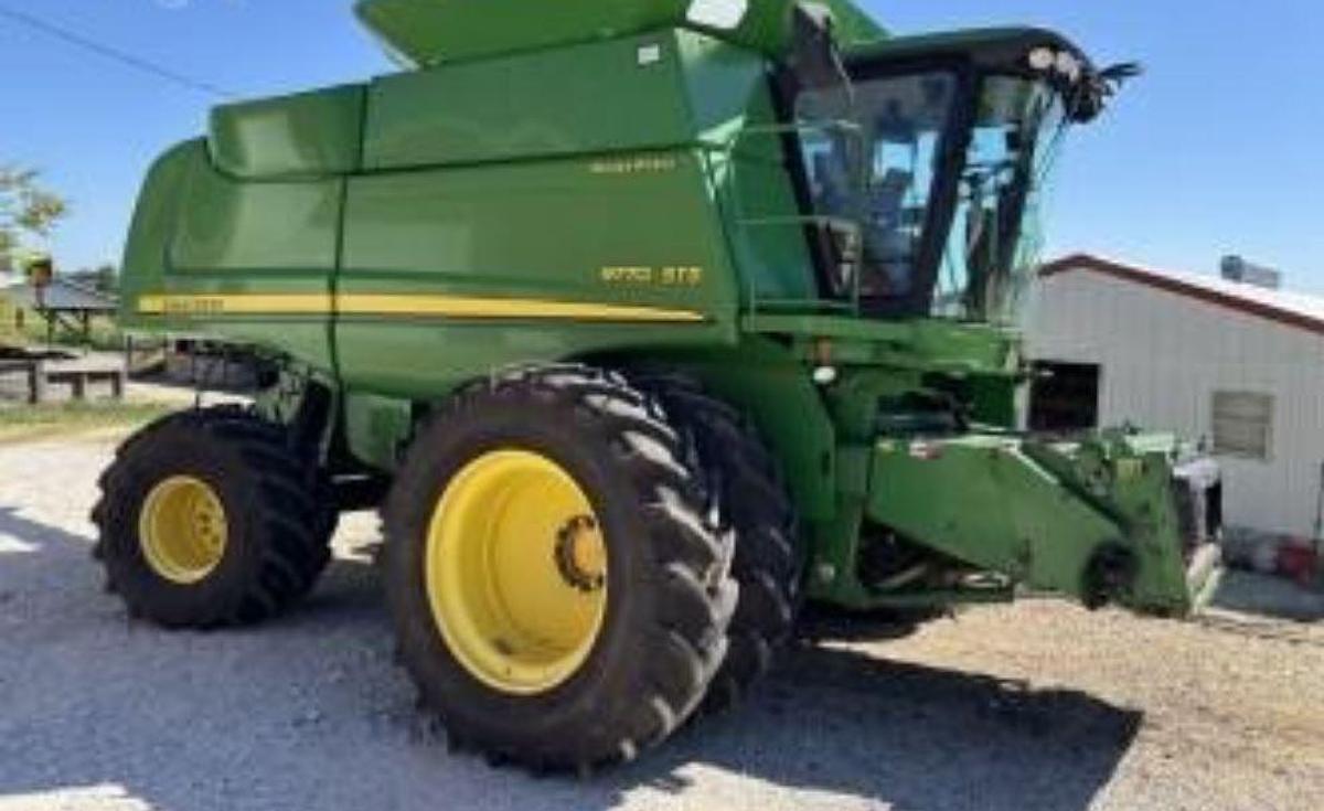 Used 2008 JOHN DEERE 9770 STS Combine