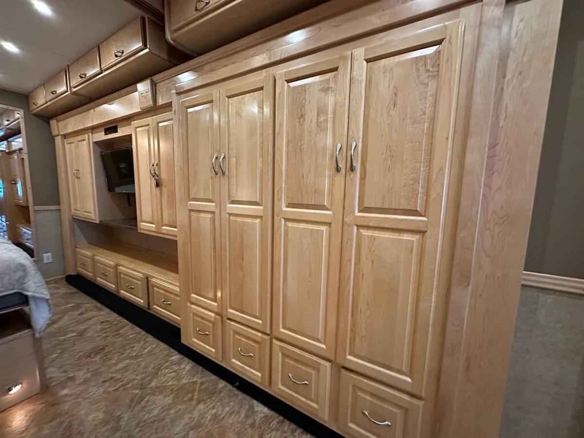 Used 2014 Show Hauler 36KTSSL Super C Motorhome