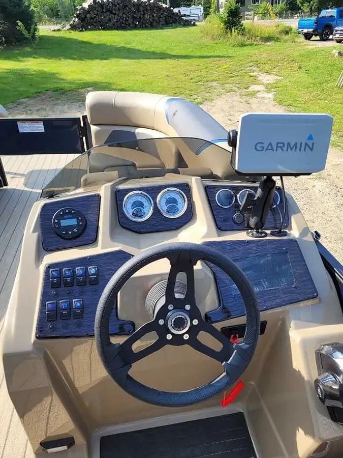 Used 2023 Legend 23' GT Pontoon Boat