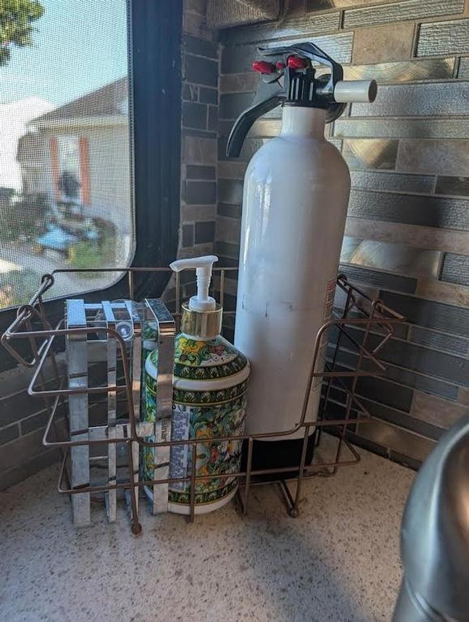 Used 2006 Fourwinds Hurricane 33H