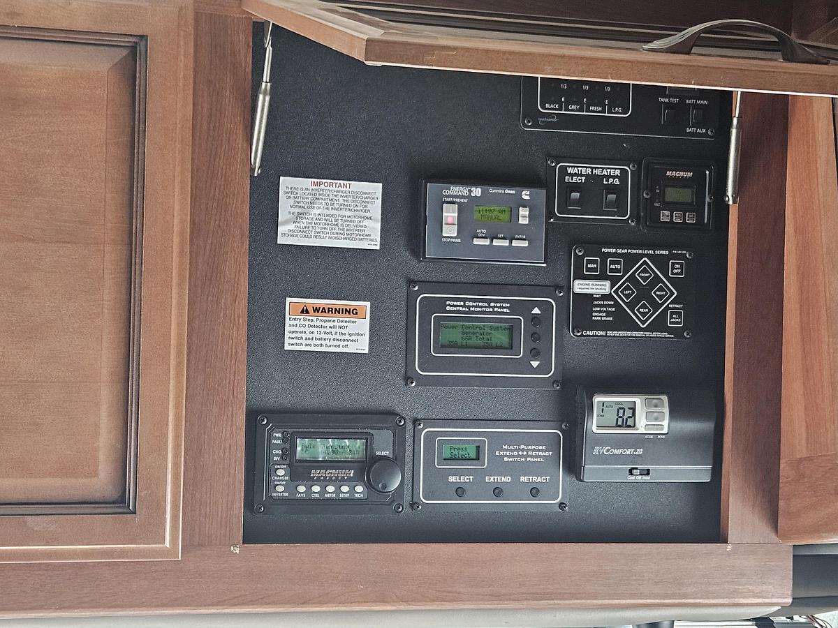 Used 2014 Fleetwood Expedition 40X