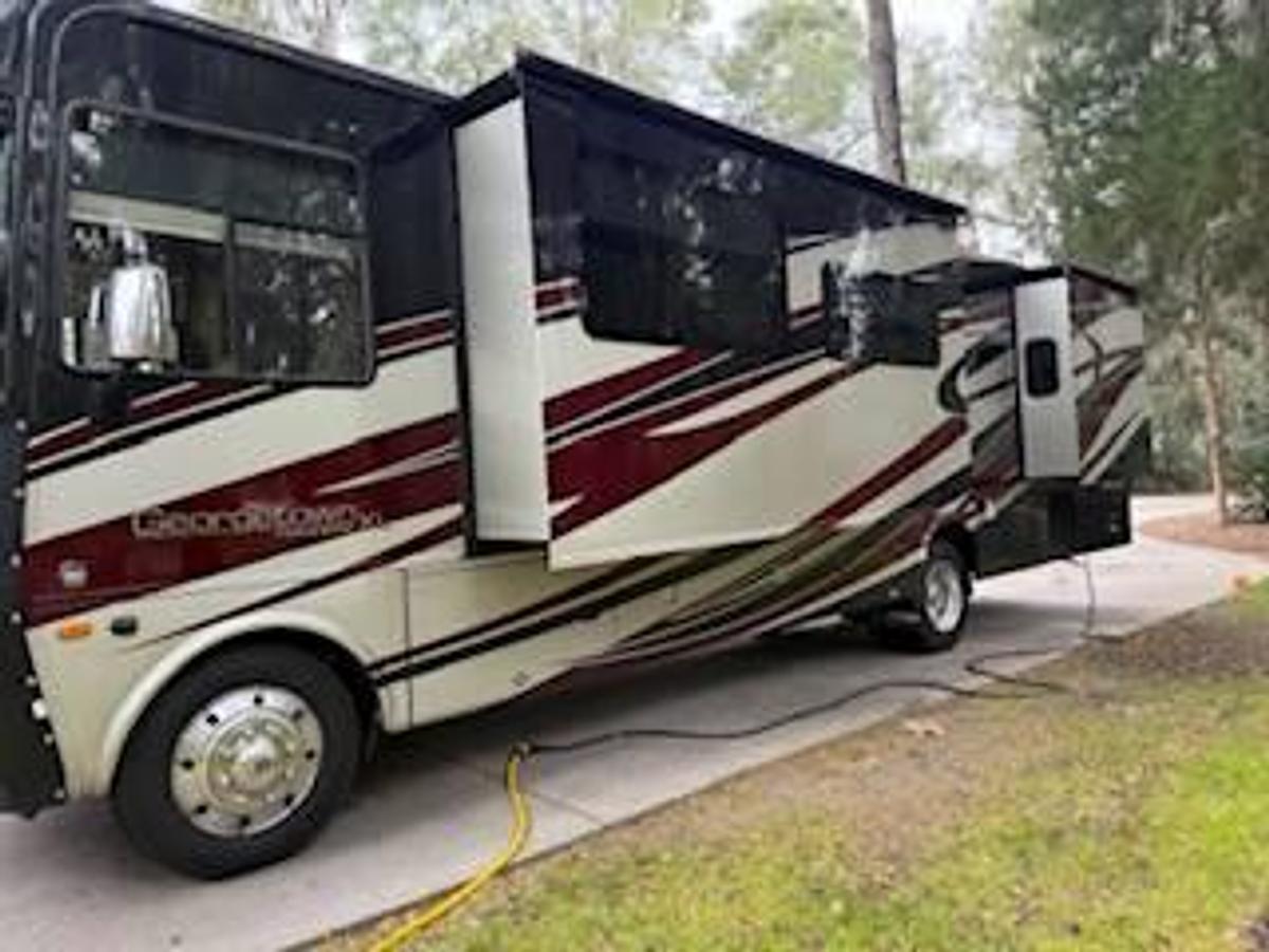 Used 2014 Forest River Georgetown XL 352Q