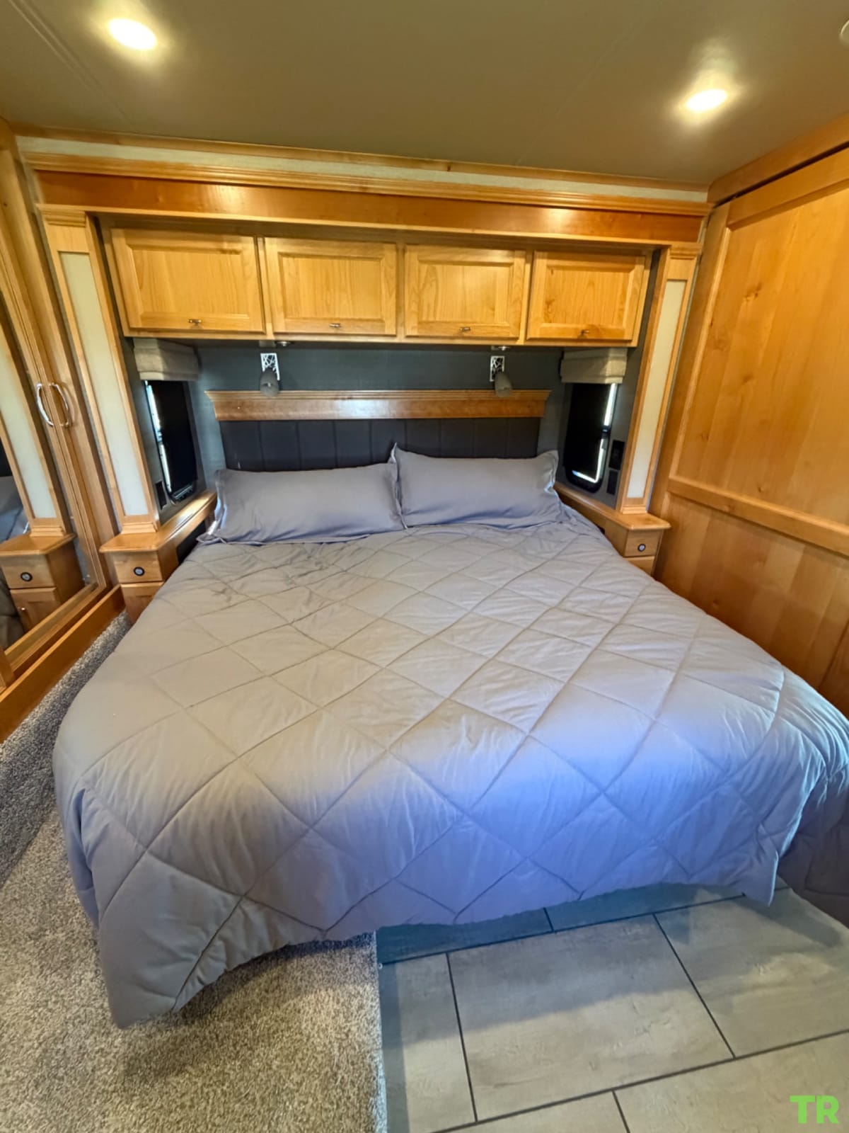 Used 2022 Tiffin Allegro RED 33AL