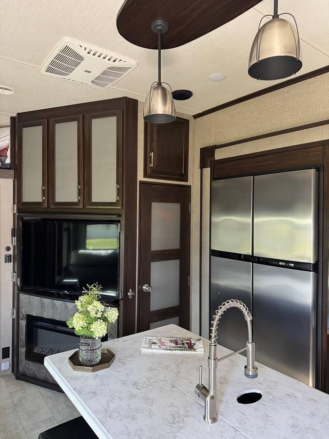 Used 2020 Grand Design Momentum 381M Toy Hauler'
