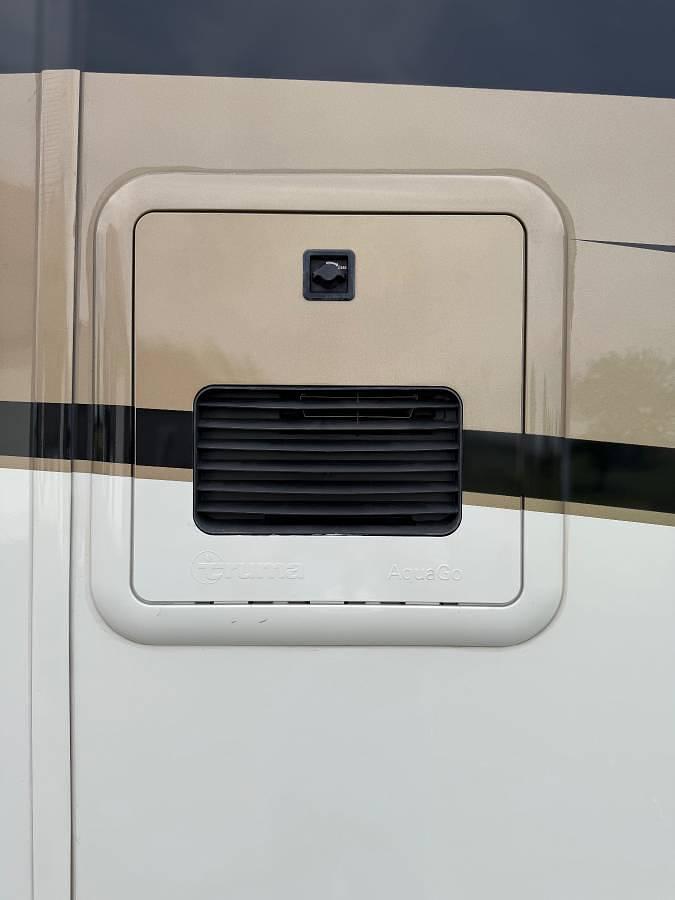 Used 2021 Tiffin Motorhomes Allegro Breeze 33BR Class A Motorhome