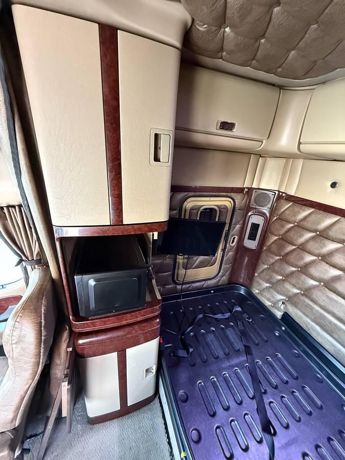 Used 2008 Freightliner Coronado 122SD