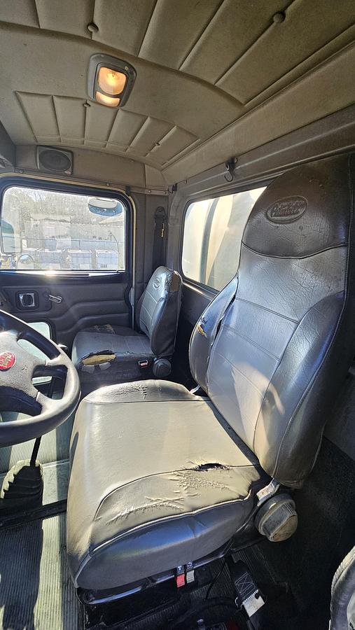 Used 2005 Peterbilt PB335
