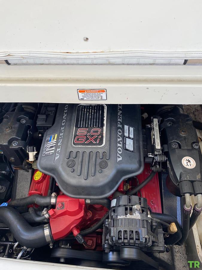 Used 2007 Caravelle 21' Deck Boat • New Volvo Penta 5.0L Engine Block • Only 0.5 Hours • One Owner • Trailer Included