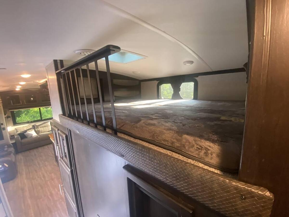 Used 2022 Jayco Northpoint 377RLBH Fifth Wheel