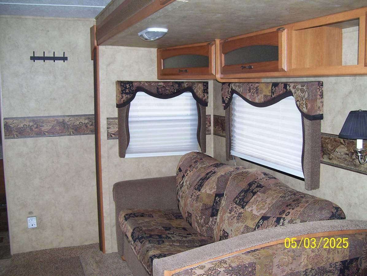 Used 2010 Keystone Cougar Travel Trailer
