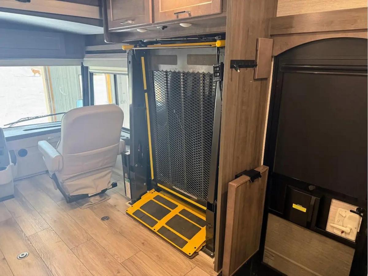 Used 2022 Winnebago Inspire 34AE