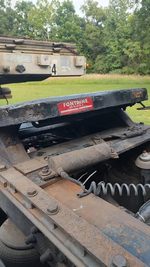 Used 2000 Peterbilt 379 Sleeper Semi Truck