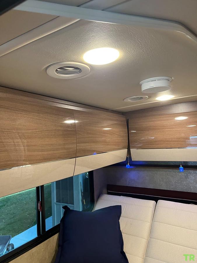 Used 2017 Winnebago View 25j