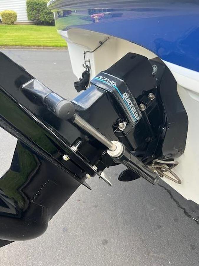 Used 2005 Bayliner 205