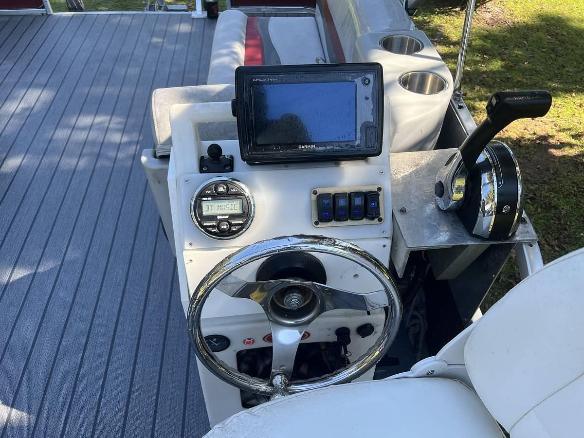 Used 2022 16 ft Tri-Toon Pontoon Tracker Boat