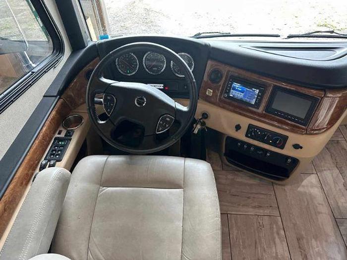 Used 2017 Fleetwood Discovery LXE 40G