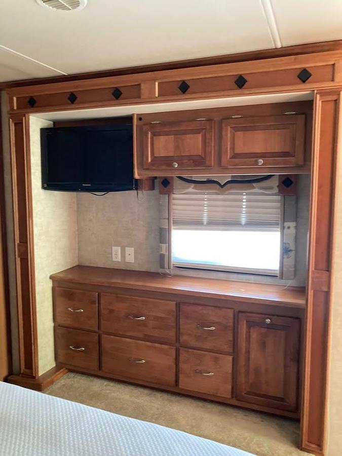 Used 2008 Tiffin Allegro Bay 37DB
