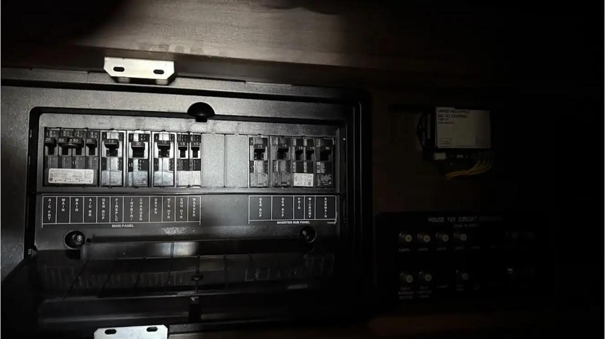 Used 2022 Winnebago Inspire 34AE