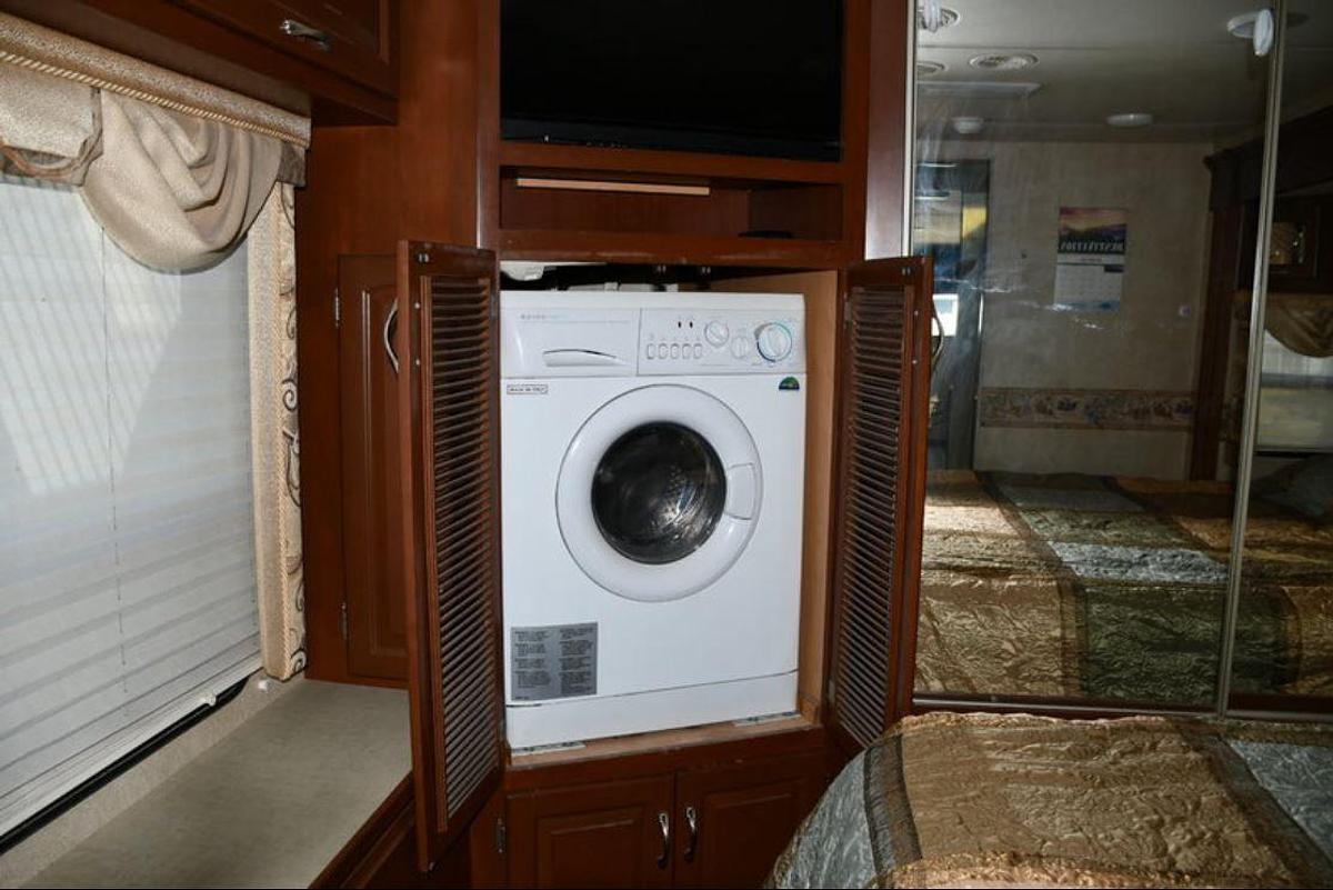 Used 2007 Newmar Kountry Star 3912