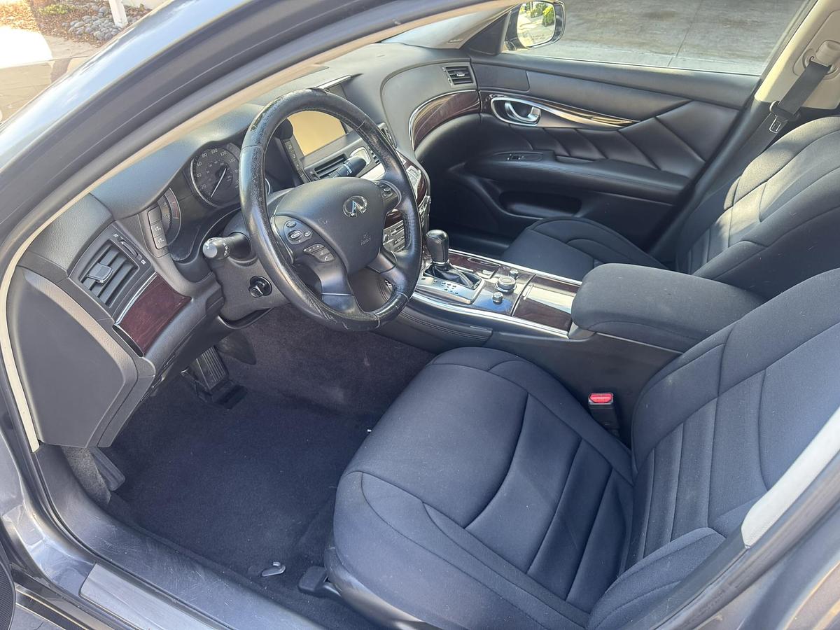 Used 2016 Infiniti Q70