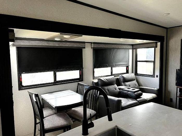 Used 2022 KZ Durango D348BHF