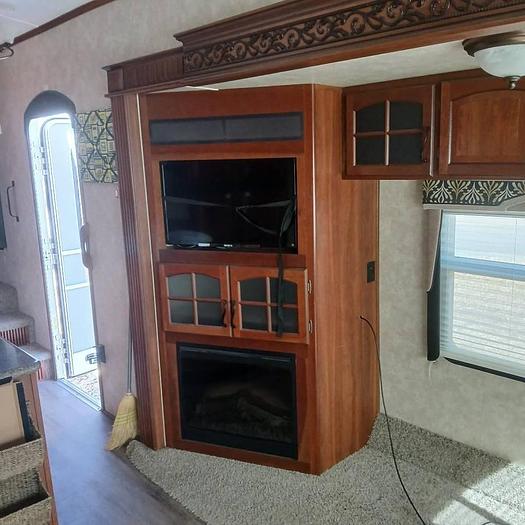 Used 2014 Keystone Montana High Country 3100RL