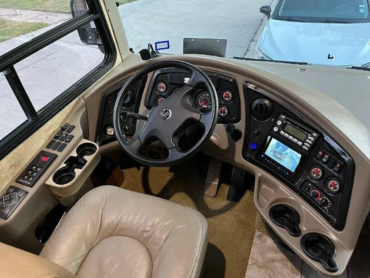 Used 2008 Coachmen Cross Country 382DS Class A Motorhome