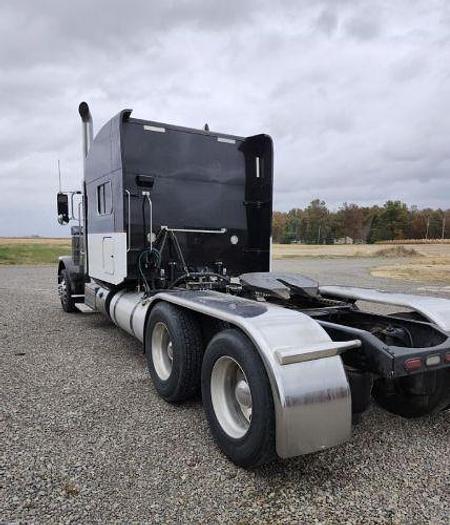 Used 2017 Peterbilt 389
