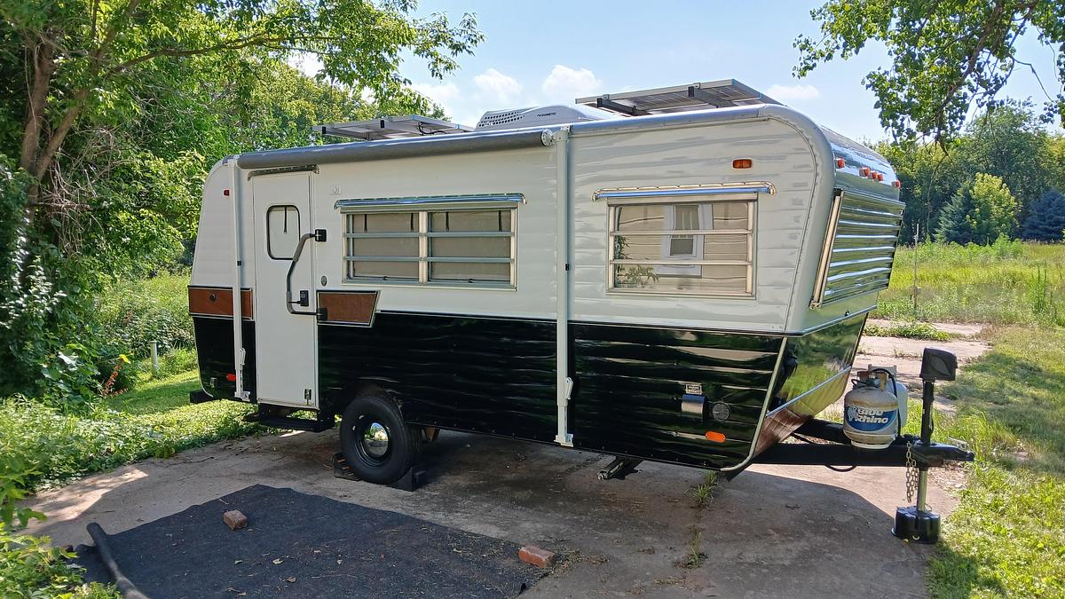Used 1968 Holiday Vacationer