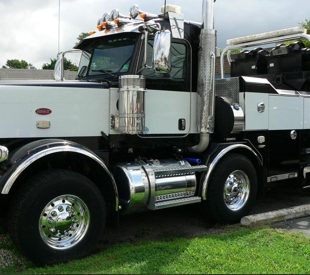 Used 2016 Peterbilt 389