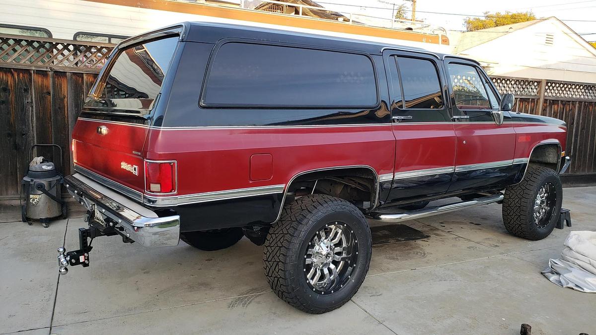Used 1988 MC Suburban 4WD 2500