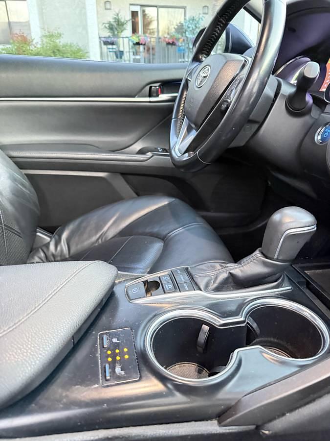 Used 2019 Toyota Camry Hybrid XLE