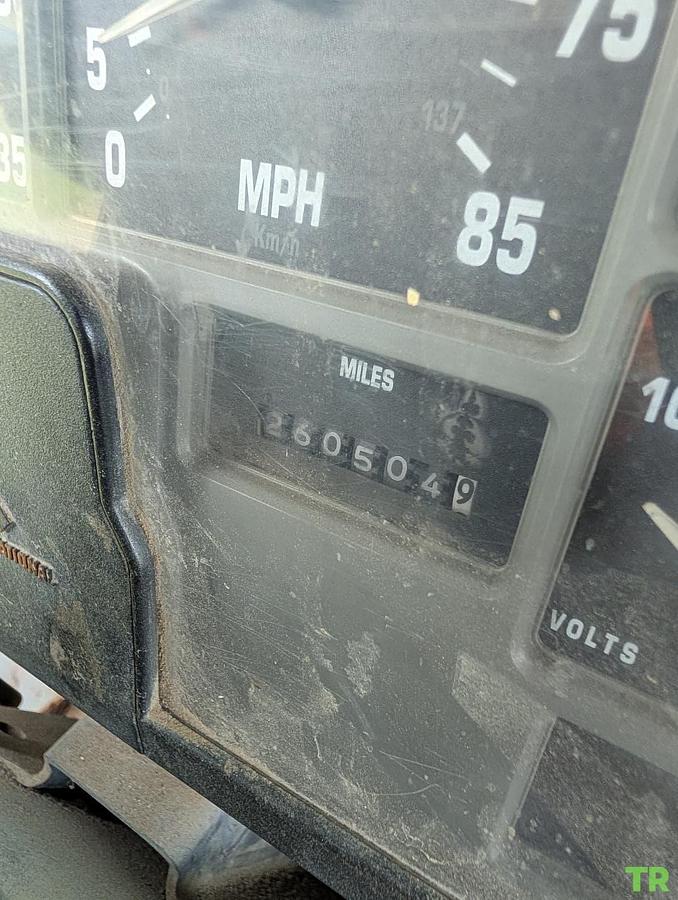 Used 1997 International S2600 Heavy-Duty Commercial Truck