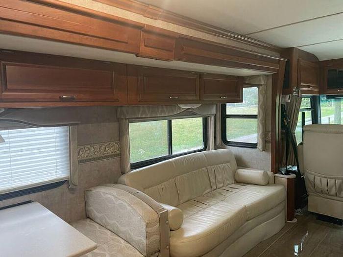 Used 2007 Fleetwood Revolution LE 40E