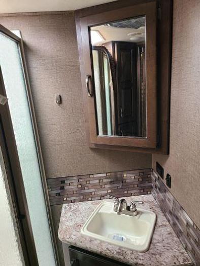 Used 2017 Thor Motor Coach Chateau 31W