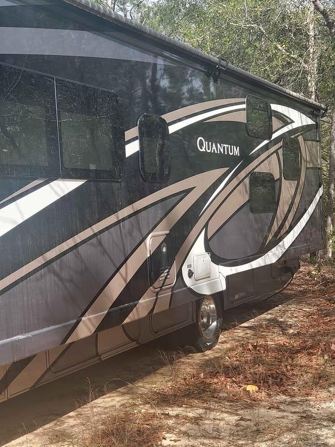 Used 2020 Thor Motor Coach Quantum Lf31