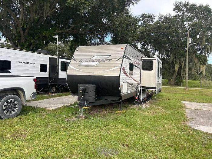 Used 2015 StarCraft Autumn Ridge