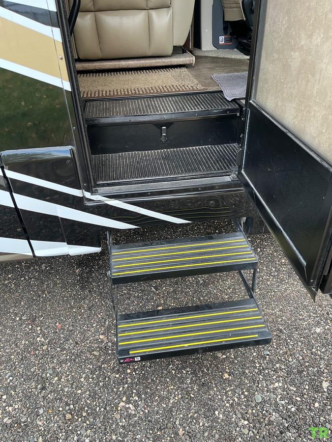 Used 2017 Winnebago View 25j